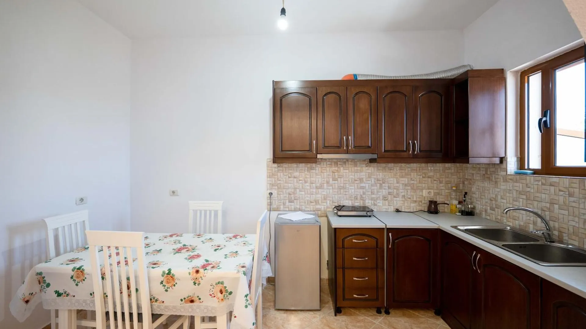 Marjol Apartments Εξαμίλιο